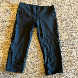 Lululemon cropped leggings Size 10